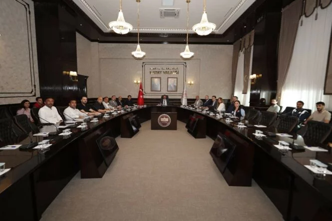 Vali Masatlı başkanlığında Antakya tarihi kent merkezi toplantısı gerçekleştirildi