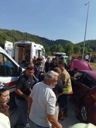 Yayladağı’nda trafik kazası:6 yaralı
