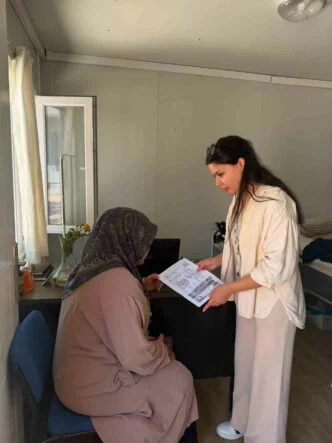 Yayladağı’nda “Her Gebeye Bir Ebe” uygulamasıyla ev ziyaretleri sürüyor