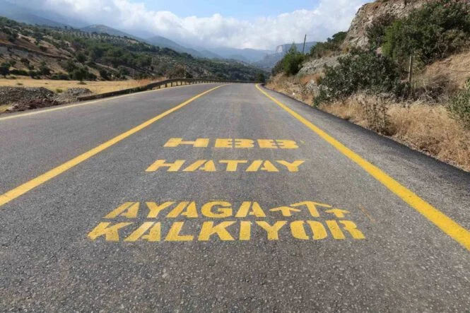 HATAY BÜYÜKŞEHİR BELEDİYESİ, 2024 NİSAN’DAN BU YANA 2 BİN 704 KM’LİK YOL AĞINI YENİLEDİ HATAY BÜYÜKŞEHİR BELEDİYESİ, AĞUSTOS AYINDA 85 FARKLI NOKTADA ASFALT ÇALIŞMASINI SÜRDÜRECEK