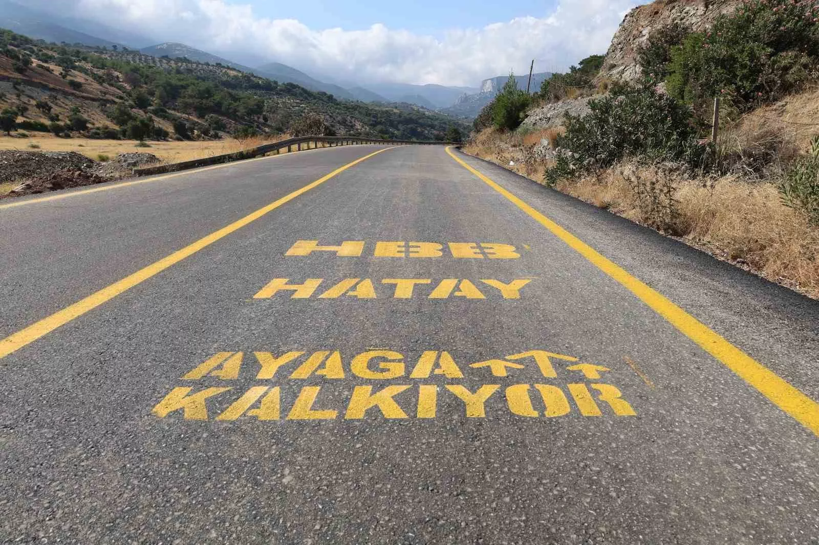 Hatay Büyükşehir Belediyesi, 2024 Nisan’dan bu yana 2 bin 704 km’lik yol ağını yeniledi