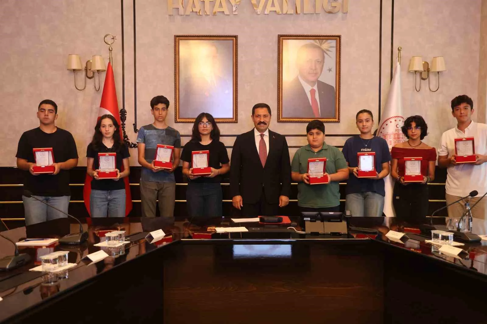 Depremin izlerinin silindiği Hatay’da 8 öğrenci LGS’de birinci oldu, 25 öğrenci YKS’de ilk binde yer aldı