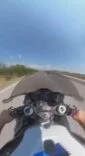 MOTOSİKLETİYLE AKROBATİK HAREKETLER YAPAN SÜRÜCÜYE 53 BİN TL CEZA