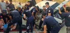 ANTAKYA’DA TOFAŞ HURDAYA DÖNDÜ: 2 YARALI
