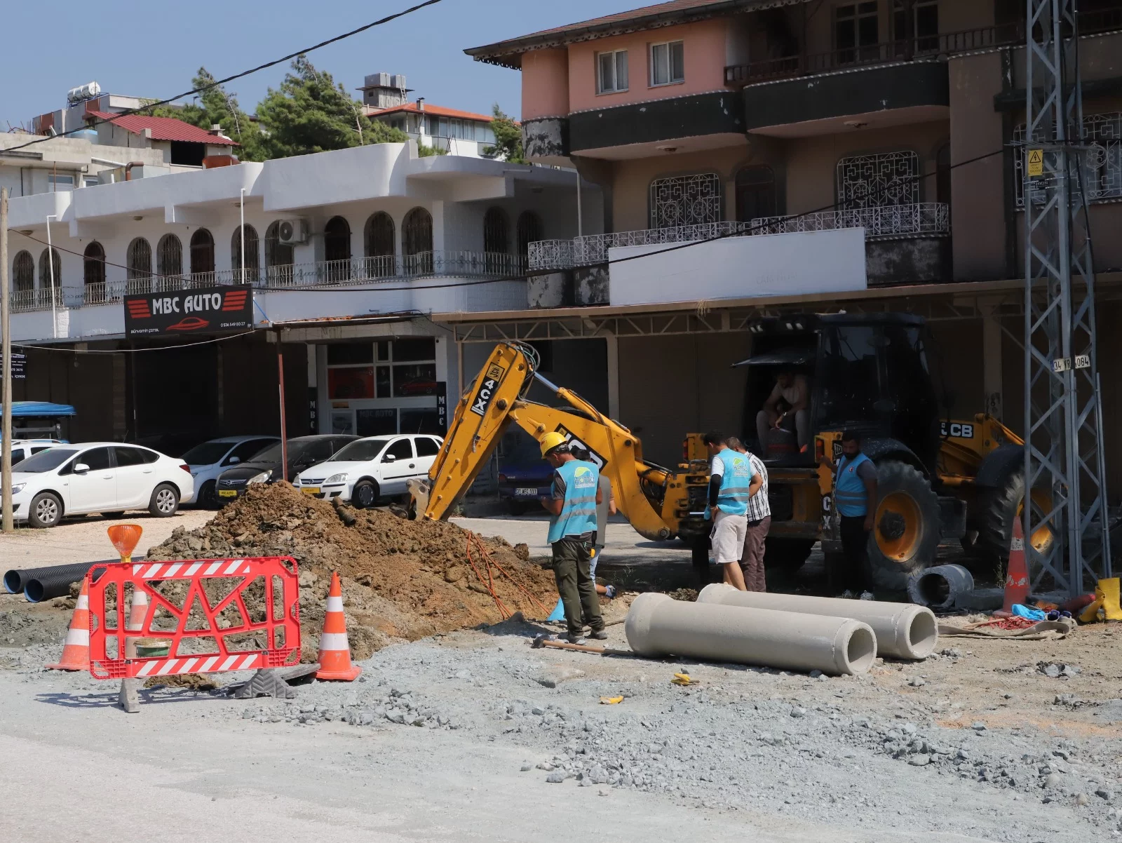 SAMANDAĞ TOMRUKSUYU’NA YENİ KANALİZASYON HATTI İNŞA EDİLDİ