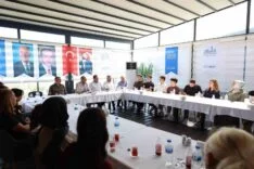 BAŞKAN İBRAHİM NACİ YAPAR, YKS’DE DERECEYE GİREN ÖĞRENCİLERLE BİR ARAYA GELDİ