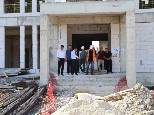 ARSUZ’DA 4 DERSLİKLİ İKİ ANAOKULUNUN YAPIM ÇALIŞMALARI SÜRÜYOR