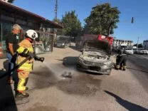 BELEN’DE OTOMOBİLİN MOTORUNDAN ALEV YÜKSELDİ