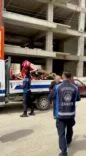 TABELAYI KURTARMAK İÇİN "BELEDİYE BAŞKANI AKRABAM" DEDİ, ZABITA GERİ ADIM ATMADI