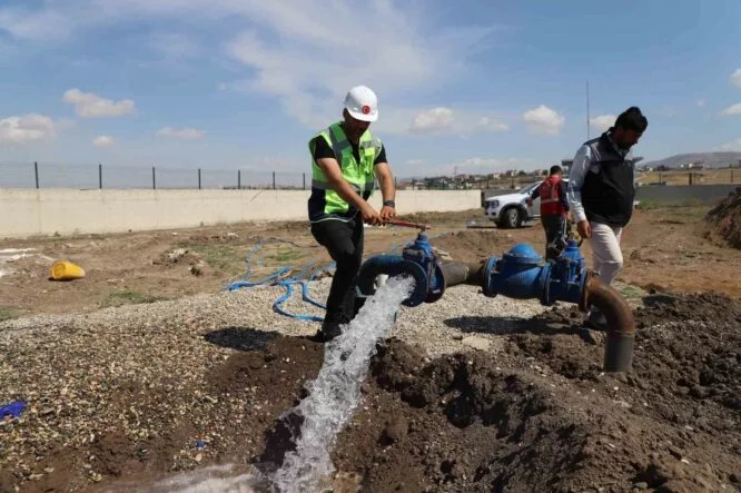 Hatay’da ihtiyaç sahibi ailelere su ücretinde yüzde 50 indirim