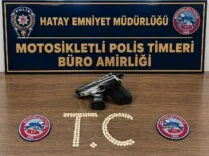 ANTAKYA’DA 119 UYUŞTURUCU HAP VE KURUSIKI TABANCA ELE GEÇİRİLDİ